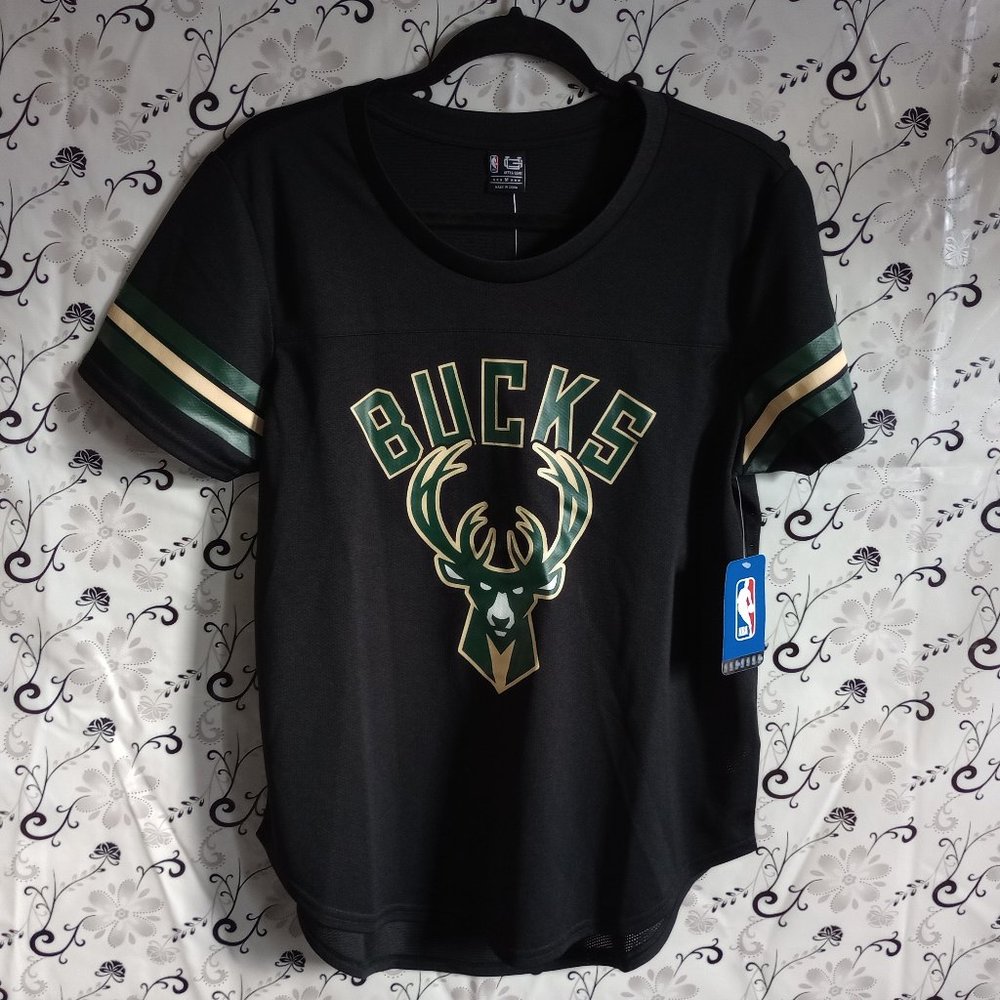 Ultra Game NBA Milwaukee Bucks Jersey Shirt (Medium)